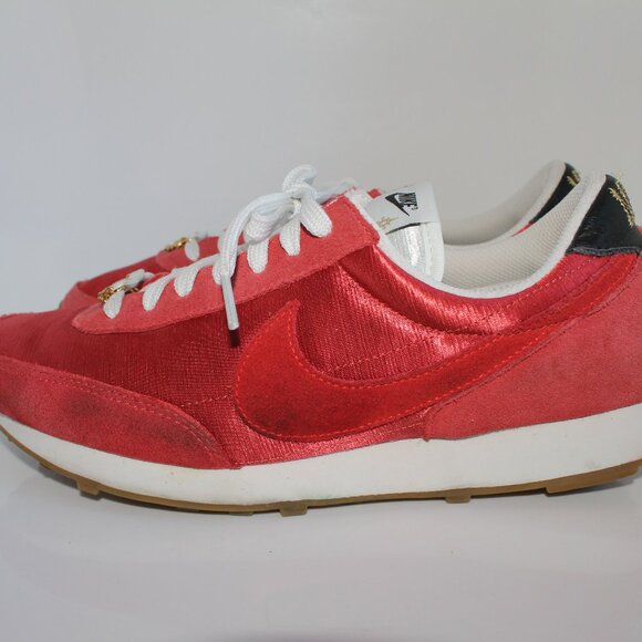 Nike Daybreak Martian Sunrise/ Chile Red Women's Size 9  DD9674 800 - Picture 3 of 16